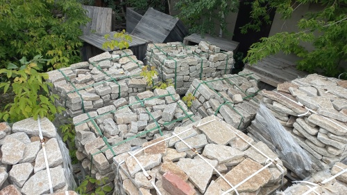 Плитняк гранитный галтованный купить в Республике Калмыкия