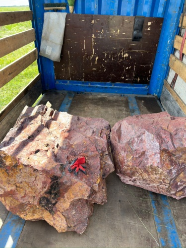 Ландшафтные глыбы красно-фиолетовые 200-1000 килограмм купить в Республике Калмыкия