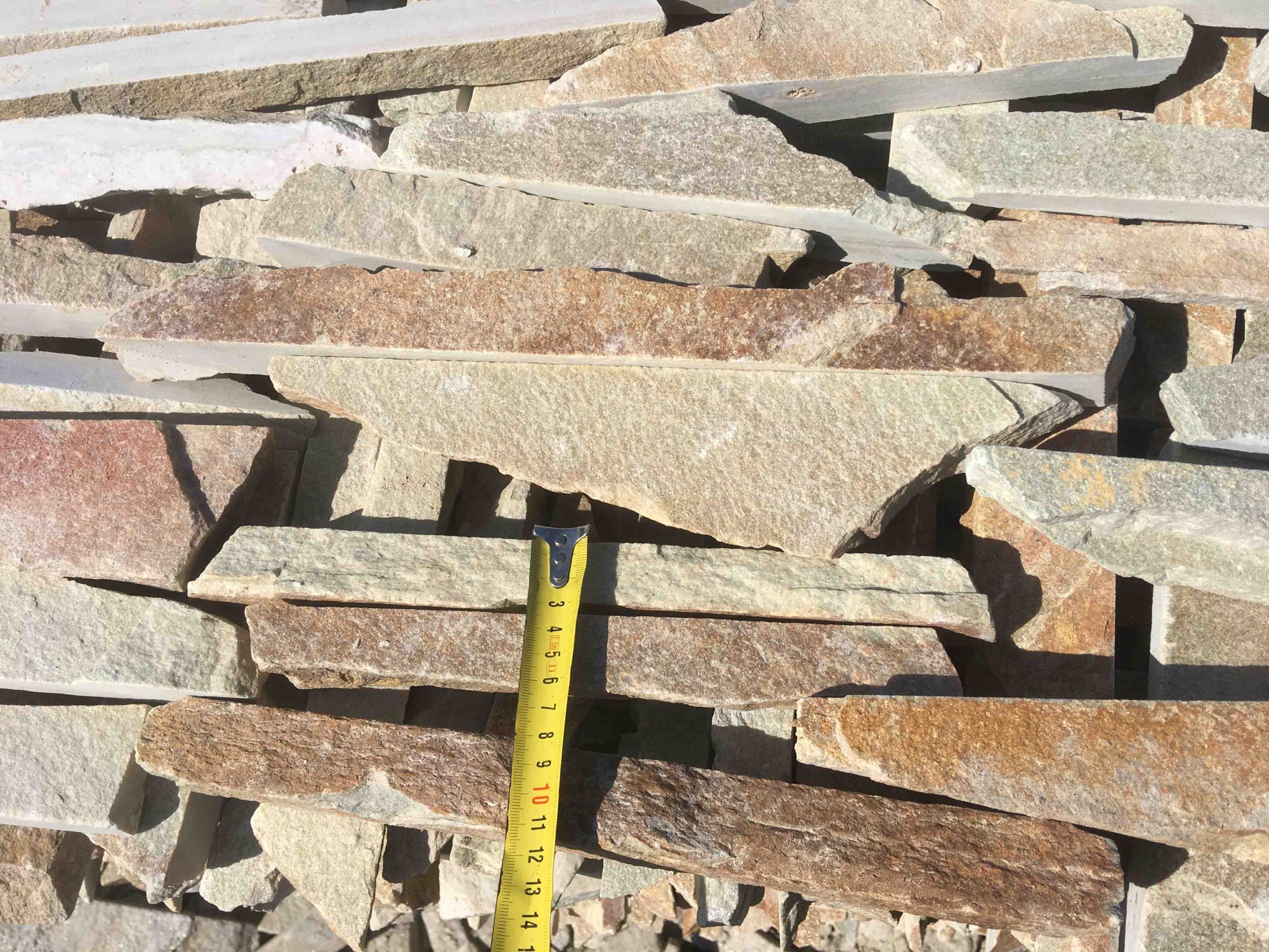 Горбушка златолит золотистый для облицовки купить в Республике Калмыкия