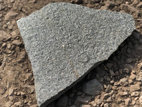 Плитняк златолит Уральский для цоколя, отмостки купить в Республике Калмыкия