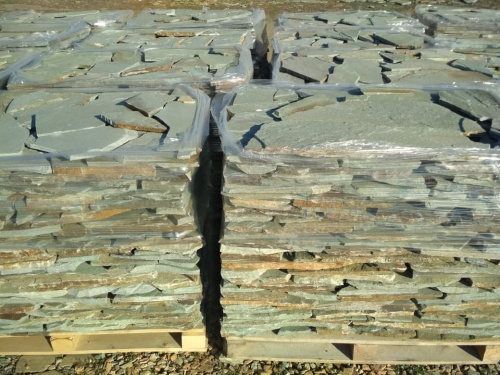 Плитняк златолит зелёный для цоколя, отмостки купить в Республике Калмыкия