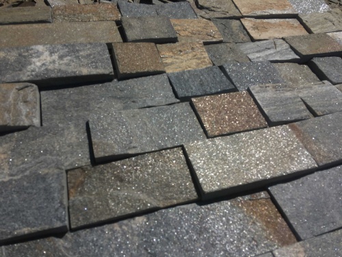 Плитка пилёная златолит Уральский для цоколя, отмостки купить в Республике Калмыкия