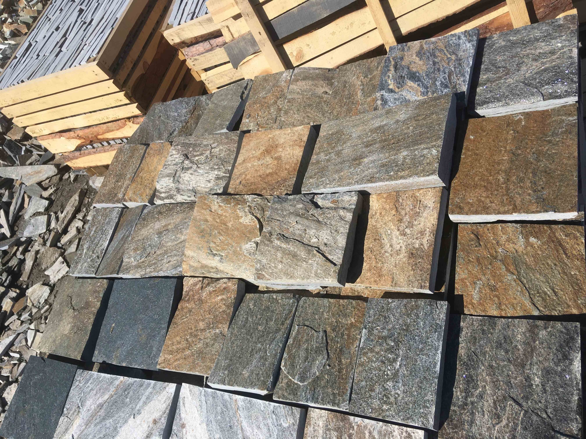 Плитка пилёная златолит Уральский для фасада купить в Республике Калмыкия