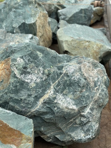 Камни для ландшафтного дизайна зелёные 10-60 килограмм купить в Республике Калмыкия