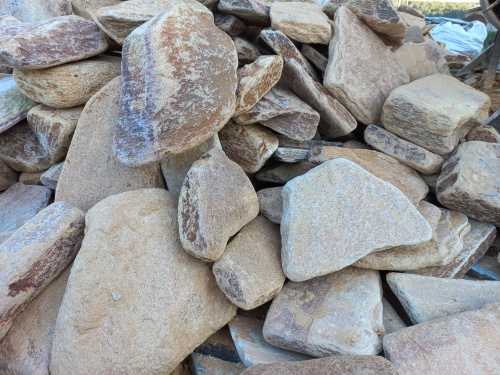 Златолит жёлтый, жёлто-зелёный глыбки и валуны для ланшафтного дизайна купить в Республике Калмыкия