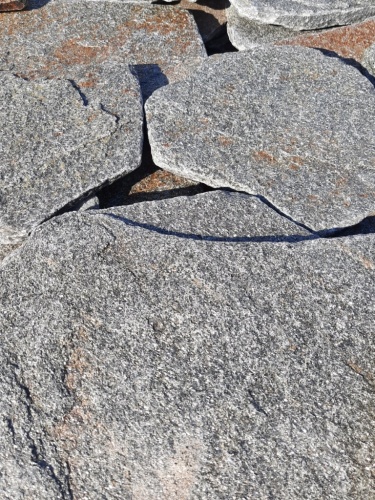 Златолит серебристый галтованный для лестниц купить в Республике Калмыкия