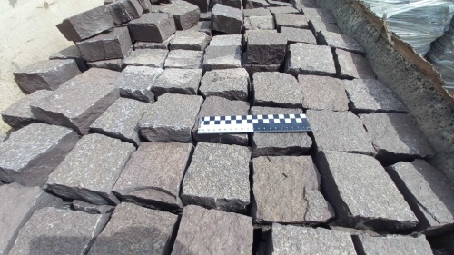 Лемезит колотая брусчатка 10 * 10 см. для парковки купить в Республике Калмыкия